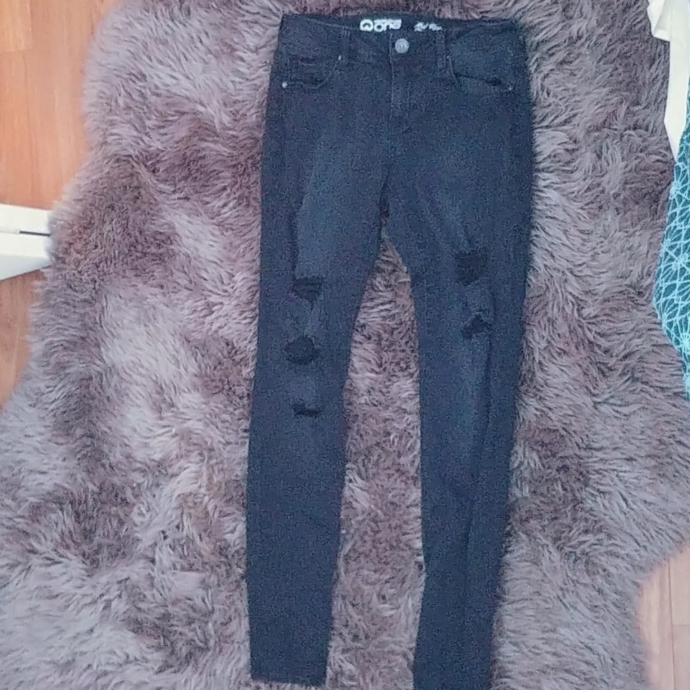 Black ripped jeans
